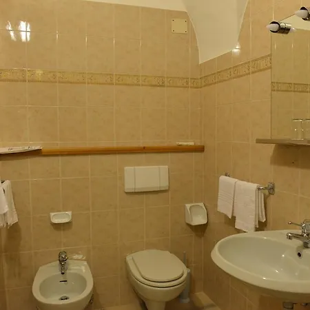 Готель Gufo 3*